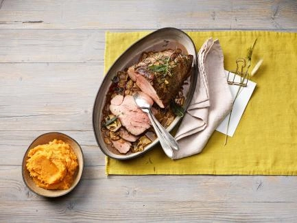 Kürbisstampf mit grünem Pfeffer